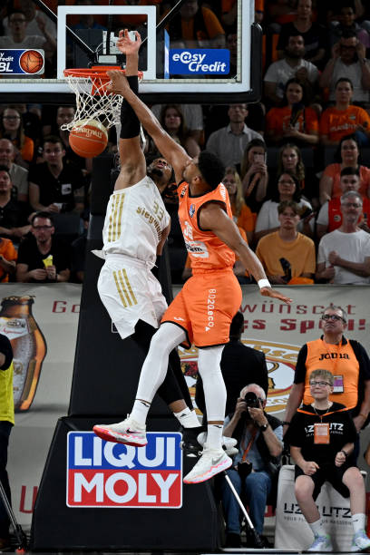 奠定了基础 奠定了基础